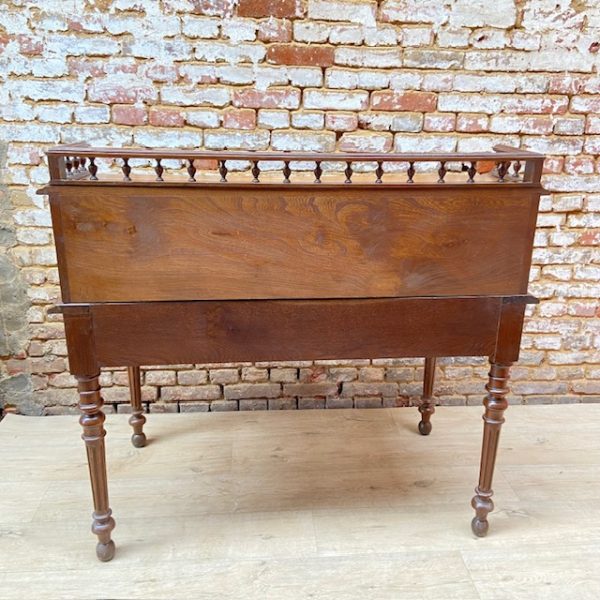 Bureau ancien à gradin