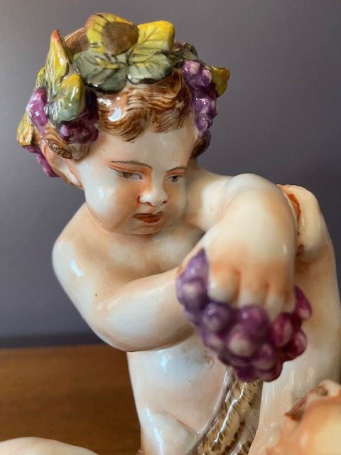 Groupe de putti Capodimonte