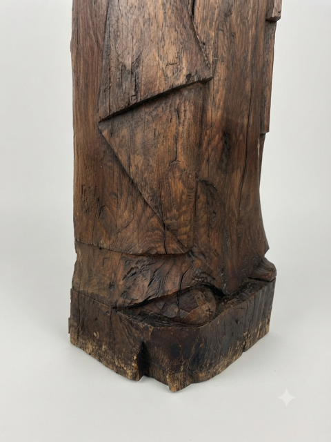 Ancienne Statue de Saint ou de Moine