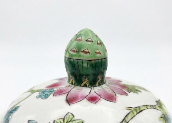 Jarre couverte en porcelaine Chinoise