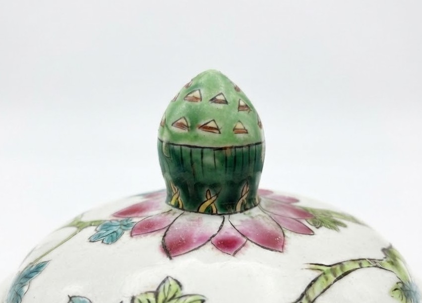 Jarre couverte en porcelaine Chinoise