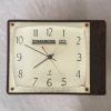 IMG_4828 Ancienne pendule murale vintage Jaz Transistor avec calendrier (1960s)