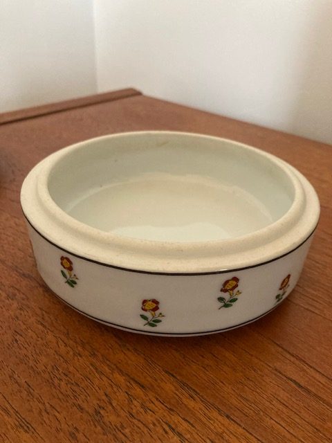 Bonbonnière en porcelaine