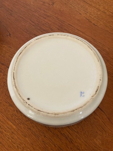 Bonbonnière en porcelaine