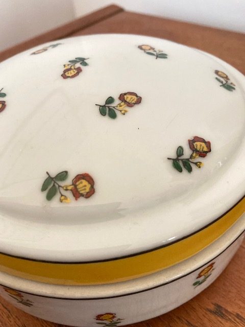 Bonbonnière en porcelaine