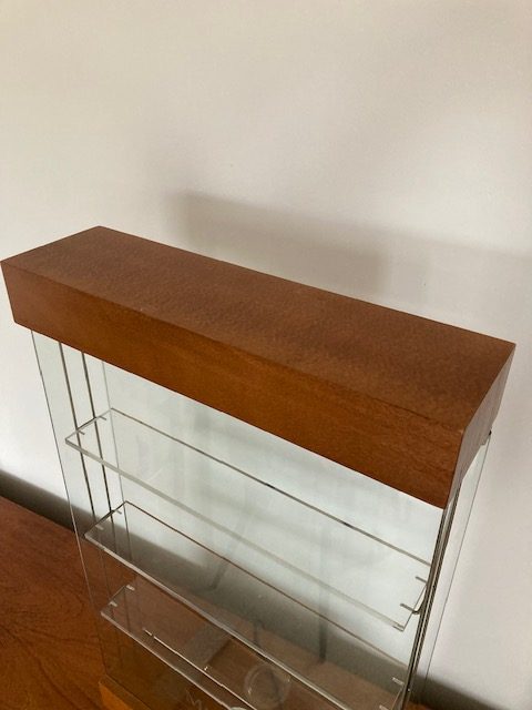 Vitrine Marius Morel